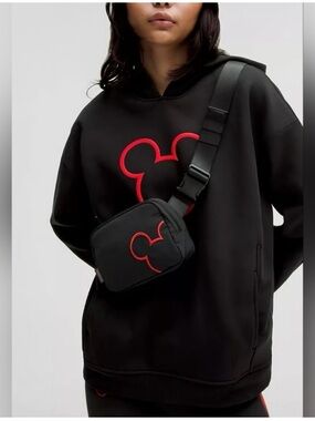 Disney x Lululemon Mickey Everywhere Belt Bag 1L Black Red Crossbody Waist Pack